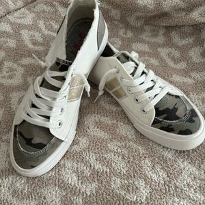 Jellypop Camouflage and White Lace-Up Sneakers